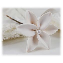 White Lily Pearl Hair Pins